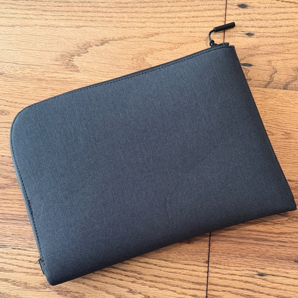 Incase Facet Sleeve for 13-inch MacBook